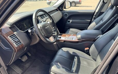 Land Rover Range Rover IV рестайлинг, 2016 год, 5 990 000 рублей, 10 фотография
