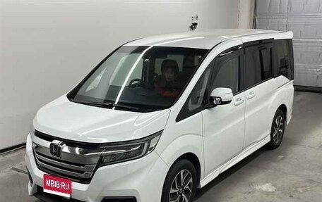 Honda Stepwgn IV, 2019 год, 2 350 000 рублей, 1 фотография
