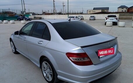 Mercedes-Benz C-Класс, 2010 год, 920 000 рублей, 2 фотография