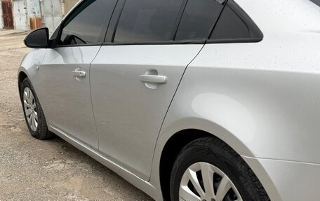 Chevrolet Cruze II, 2011 год, 690 000 рублей, 10 фотография