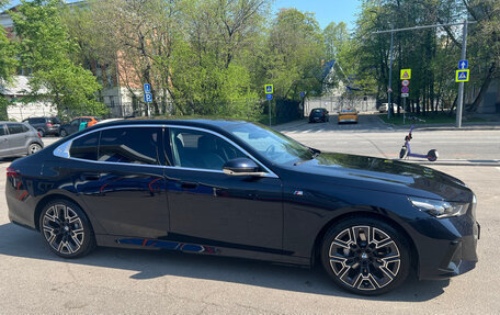 BMW 5 серия, 2024 год, 7 050 000 рублей, 3 фотография