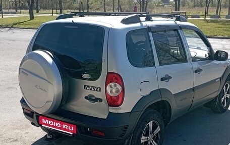 Chevrolet Niva I рестайлинг, 2009 год, 410 000 рублей, 3 фотография