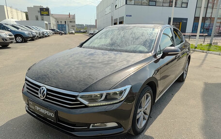 Volkswagen Passat B8 рестайлинг, 2017 год, 1 840 000 рублей, 5 фотография