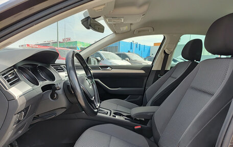 Volkswagen Passat B8 рестайлинг, 2017 год, 1 840 000 рублей, 20 фотография