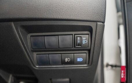 Toyota Yaris, 2021 год, 1 170 000 рублей, 16 фотография