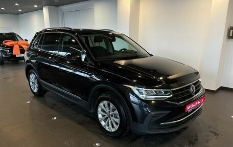 Volkswagen Tiguan II, 2021 год, 2 650 000 рублей, 1 фотография