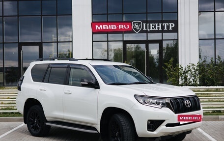 Toyota Land Cruiser Prado 150 рестайлинг 2, 2021 год, 6 900 000 рублей, 20 фотография