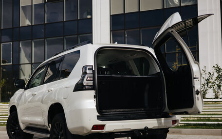 Toyota Land Cruiser Prado 150 рестайлинг 2, 2021 год, 6 900 000 рублей, 25 фотография