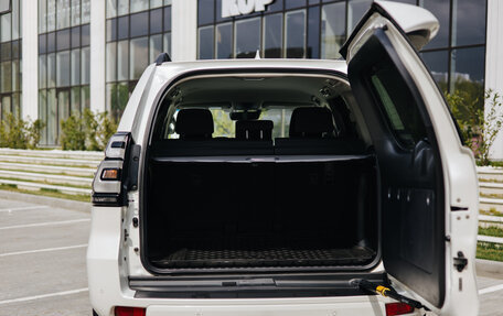 Toyota Land Cruiser Prado 150 рестайлинг 2, 2021 год, 6 900 000 рублей, 24 фотография