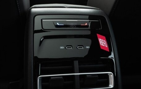 Volkswagen Tiguan, 2025 год, 5 650 000 рублей, 25 фотография