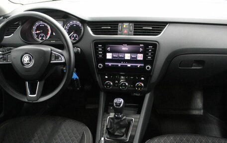 Skoda Octavia, 2018 год, 1 730 000 рублей, 19 фотография