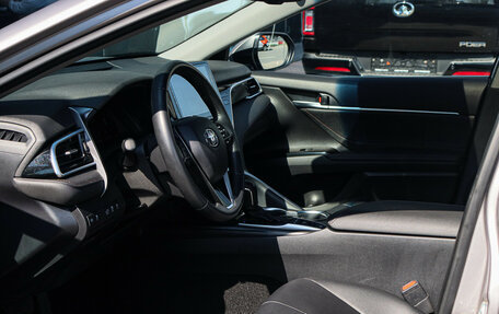 Toyota Camry, 2022 год, 3 450 000 рублей, 13 фотография