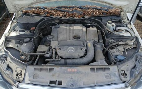 Mercedes-Benz C-Класс, 2011 год, 800 000 рублей, 8 фотография