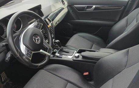 Mercedes-Benz C-Класс, 2011 год, 800 000 рублей, 7 фотография