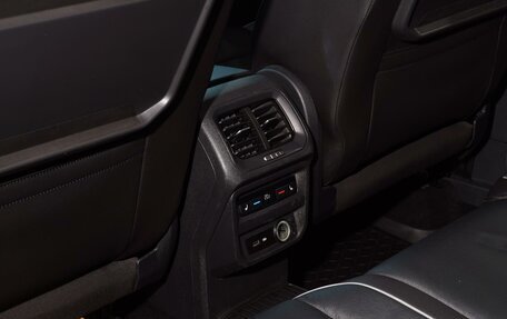 Volkswagen Tiguan II, 2019 год, 2 939 777 рублей, 20 фотография