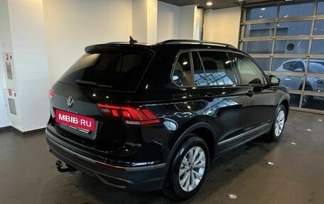 Volkswagen Tiguan II, 2021 год, 2 650 000 рублей, 3 фотография