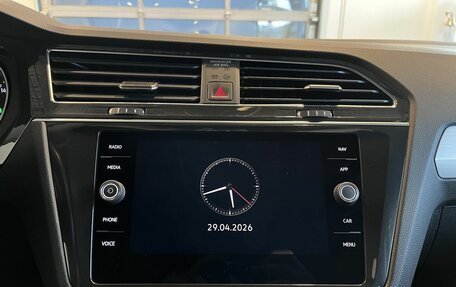 Volkswagen Tiguan II, 2021 год, 2 650 000 рублей, 14 фотография
