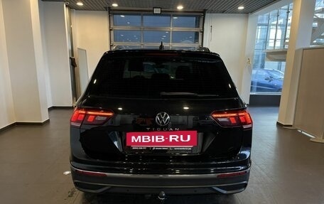 Volkswagen Tiguan II, 2021 год, 2 650 000 рублей, 4 фотография
