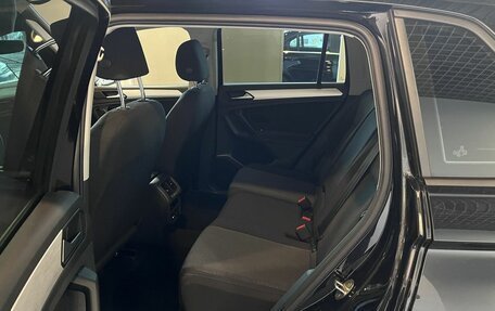 Volkswagen Tiguan II, 2021 год, 2 650 000 рублей, 24 фотография