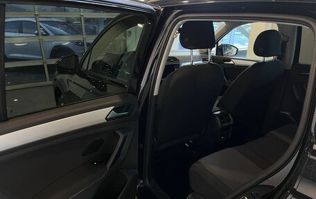 Volkswagen Tiguan II, 2021 год, 2 650 000 рублей, 23 фотография