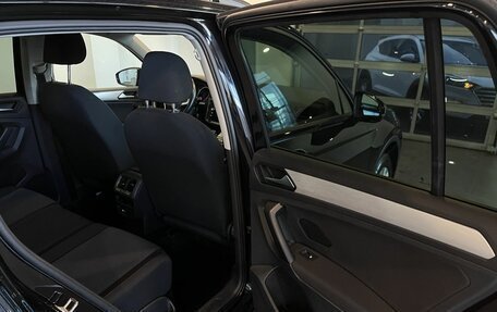 Volkswagen Tiguan II, 2021 год, 2 650 000 рублей, 25 фотография