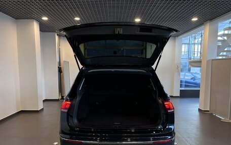 Volkswagen Tiguan II, 2021 год, 2 650 000 рублей, 37 фотография