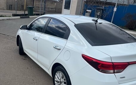 KIA Rio IV, 2018 год, 1 250 000 рублей, 4 фотография