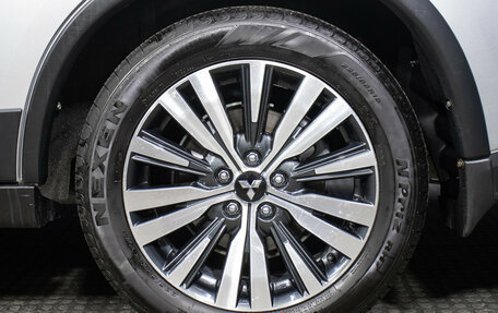 Mitsubishi Outlander III рестайлинг 3, 2019 год, 2 498 000 рублей, 22 фотография