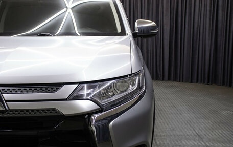 Mitsubishi Outlander III рестайлинг 3, 2019 год, 2 498 000 рублей, 21 фотография