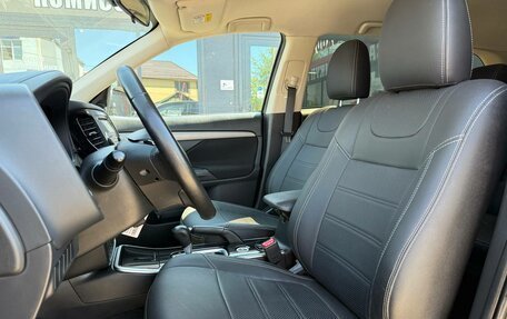 Mitsubishi Outlander III рестайлинг 3, 2018 год, 2 189 000 рублей, 15 фотография