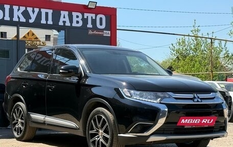 Mitsubishi Outlander III рестайлинг 3, 2018 год, 2 189 000 рублей, 2 фотография