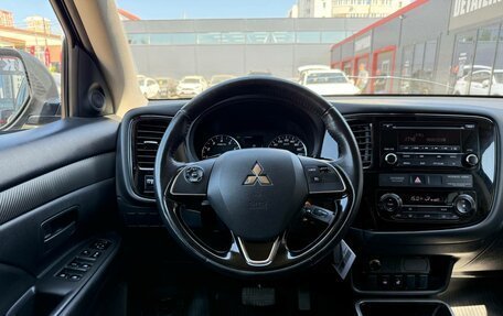 Mitsubishi Outlander III рестайлинг 3, 2018 год, 2 189 000 рублей, 26 фотография
