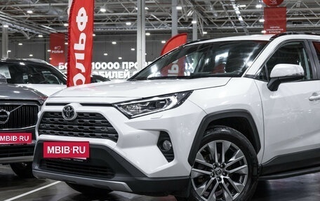 Toyota RAV4, 2022 год, 3 299 700 рублей, 2 фотография