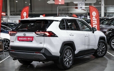 Toyota RAV4, 2022 год, 3 299 700 рублей, 7 фотография