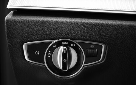 Mercedes-Benz E-Класс, 2016 год, 2 350 000 рублей, 17 фотография