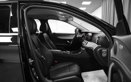 Mercedes-Benz E-Класс, 2016 год, 2 350 000 рублей, 21 фотография