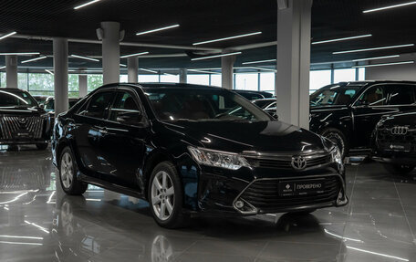 Toyota Camry, 2017 год, 2 450 000 рублей, 2 фотография