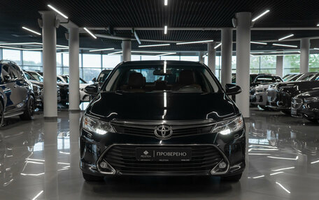 Toyota Camry, 2017 год, 2 450 000 рублей, 3 фотография