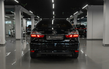 Toyota Camry, 2017 год, 2 450 000 рублей, 6 фотография