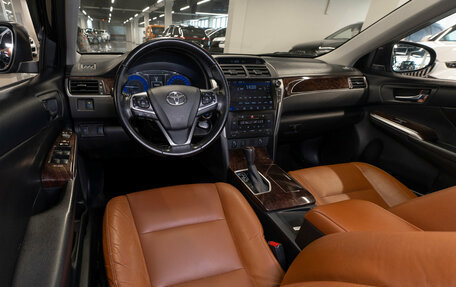Toyota Camry, 2017 год, 2 450 000 рублей, 7 фотография
