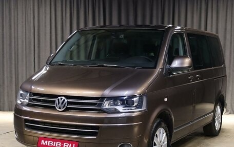 Volkswagen Multivan T5, 2013 год, 2 399 000 рублей, 1 фотография