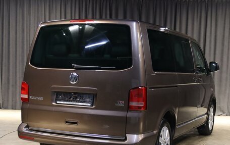Volkswagen Multivan T5, 2013 год, 2 399 000 рублей, 2 фотография