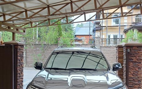 Toyota Land Cruiser Prado 150 рестайлинг 2, 2022 год, 9 000 000 рублей, 1 фотография