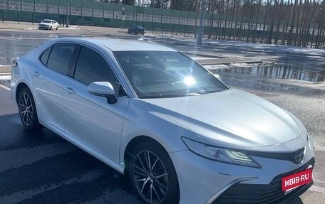 Toyota Camry, 2021 год, 3 400 000 рублей, 3 фотография