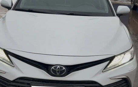 Toyota Camry, 2021 год, 3 400 000 рублей, 9 фотография