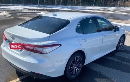 Toyota Camry, 2021 год, 3 400 000 рублей, 5 фотография