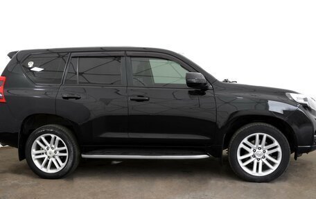 Toyota Land Cruiser Prado 150 рестайлинг 2, 2014 год, 2 850 000 рублей, 3 фотография