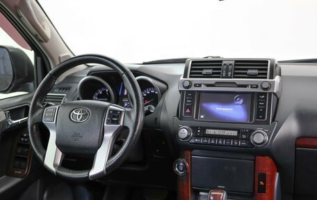 Toyota Land Cruiser Prado 150 рестайлинг 2, 2014 год, 2 850 000 рублей, 8 фотография
