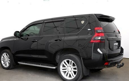 Toyota Land Cruiser Prado 150 рестайлинг 2, 2014 год, 2 850 000 рублей, 5 фотография