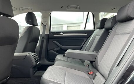 Volkswagen Passat B8 рестайлинг, 2022 год, 2 155 000 рублей, 11 фотография